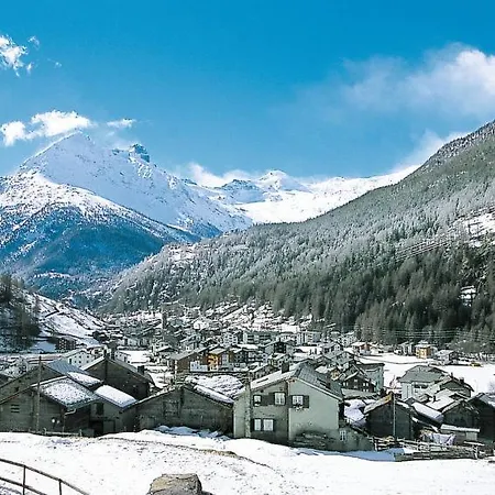 Holiday home Saas-grund Sleeps 22